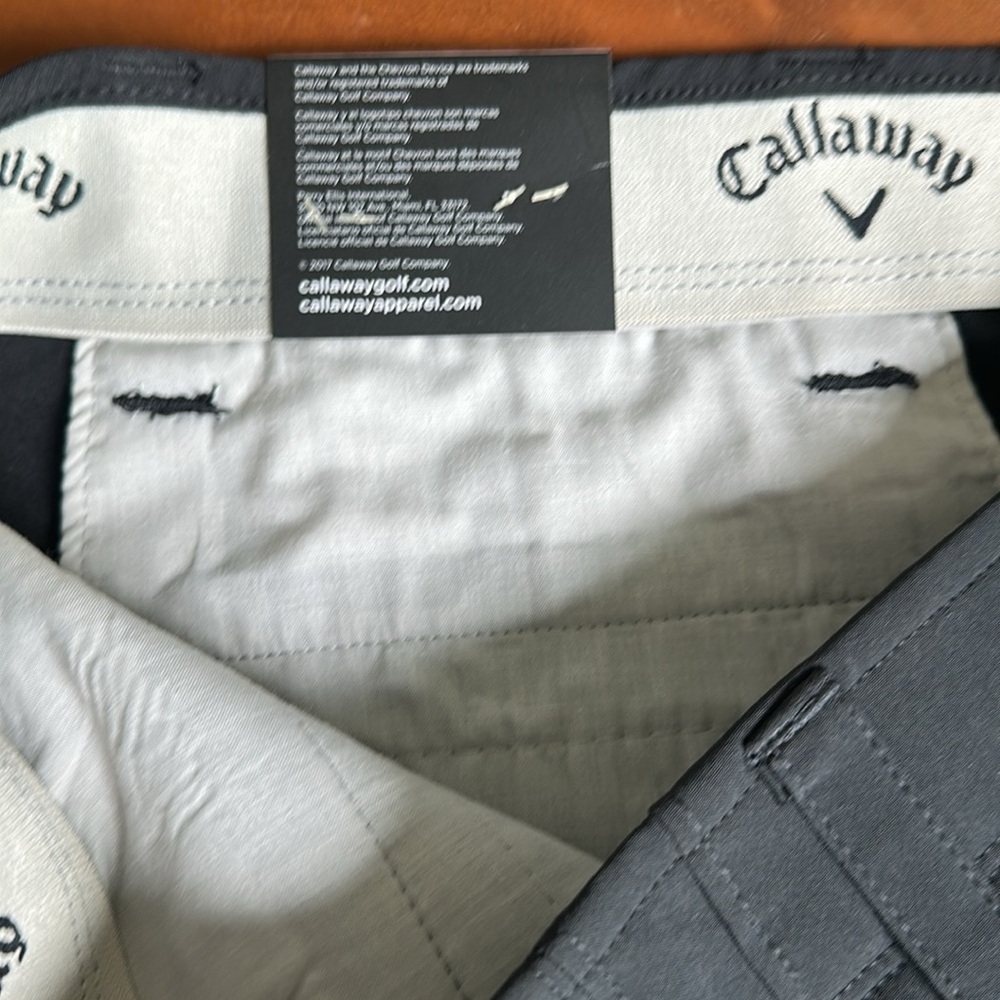 Callaway men’s black golf shorts. New with tags. Size 40 - Picture 5 of 6